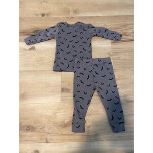 Tullabee BATS Grey 2 Piece Pajama set 6-12 months Cotton Infant BAT PRINT